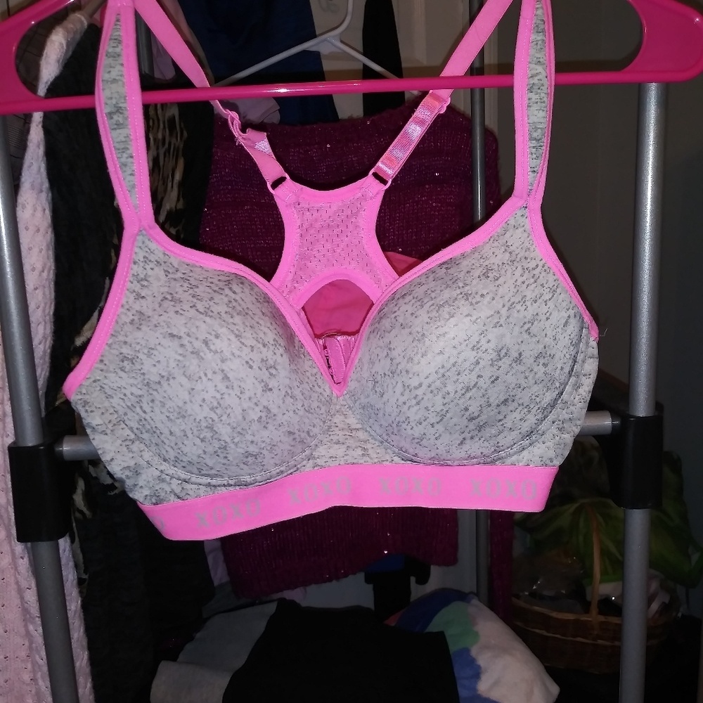 Xoxo sportbra sz 34C